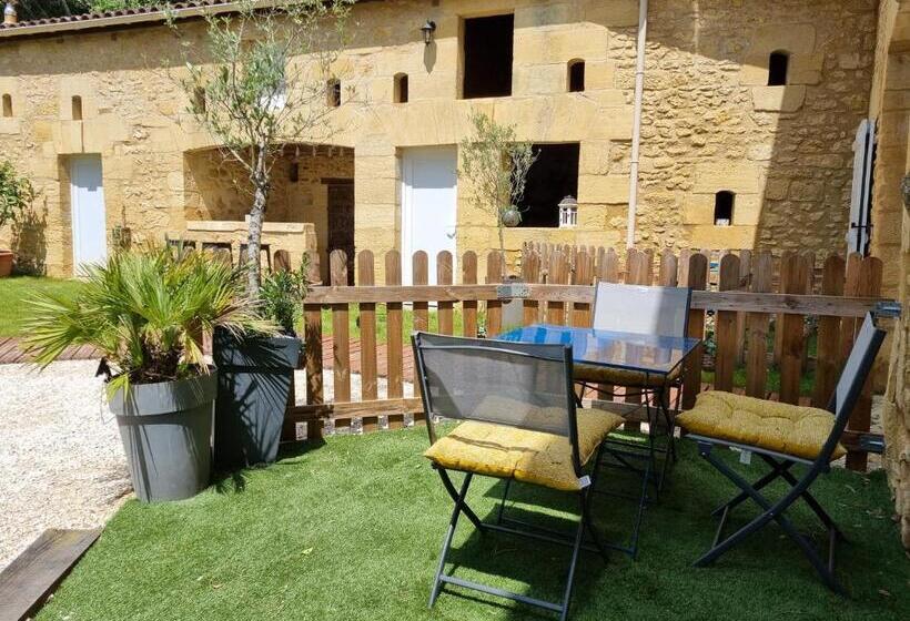 اتاق سوپریور, Le Clos De La Canéda