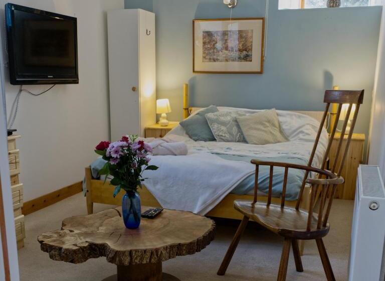 침실 4개 주택, James John Hamilton House And Backpacker Hostel
