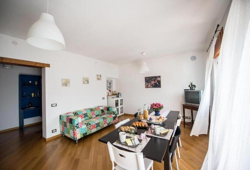 اتاق استاندارد سه نفره, B&b Da Viky