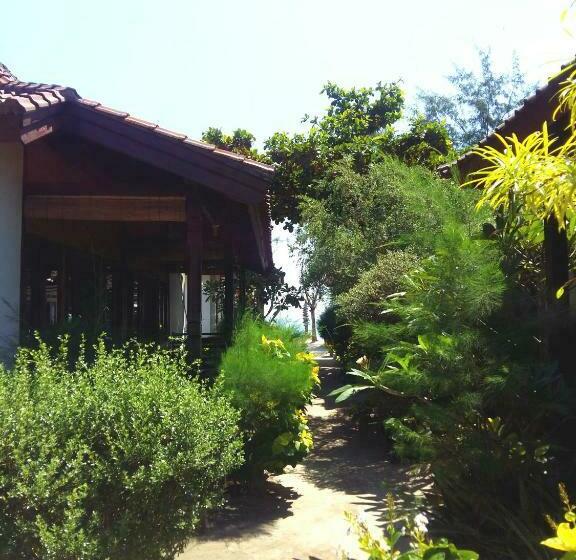 ویلای استاندارد با چشم‌انداز باغ, Yaya Bungalows Blue Coral