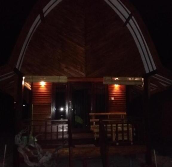 اتاق استاندارد با بالکن و چشم‌انداز دریا, Yaya Bungalows Blue Coral