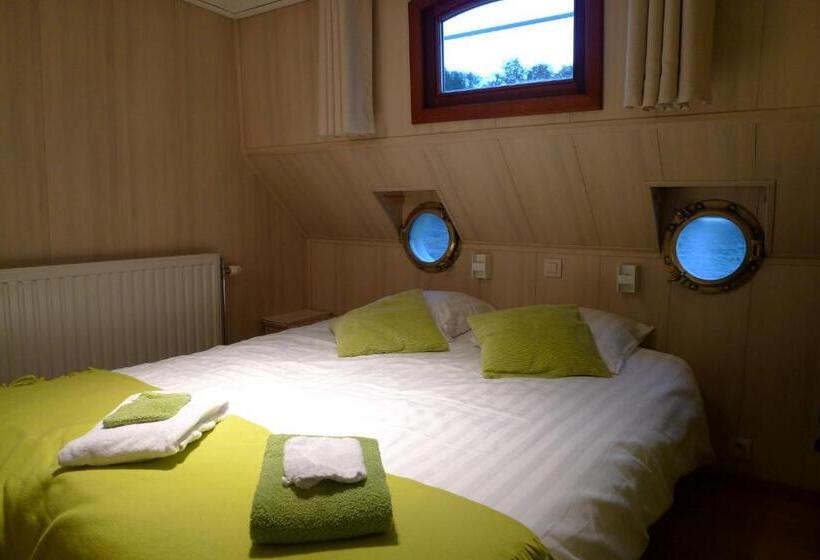 Номер Стандарт, B&b Barge Johanna