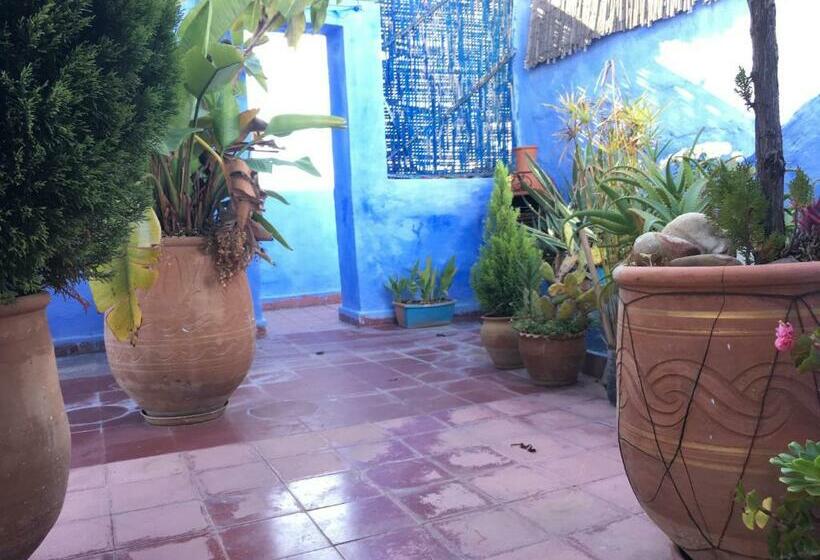 اتاق استاندارد سه نفره, Dar Onsar