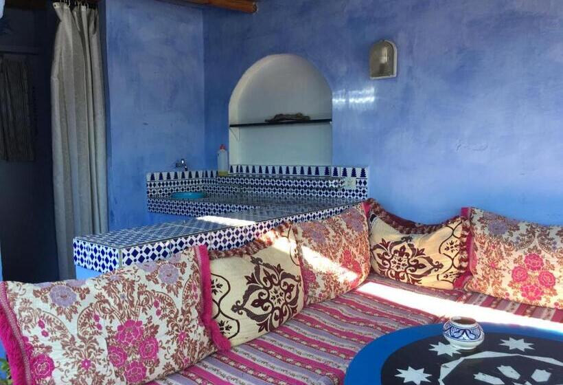 اتاق استاندارد سه نفره, Dar Onsar