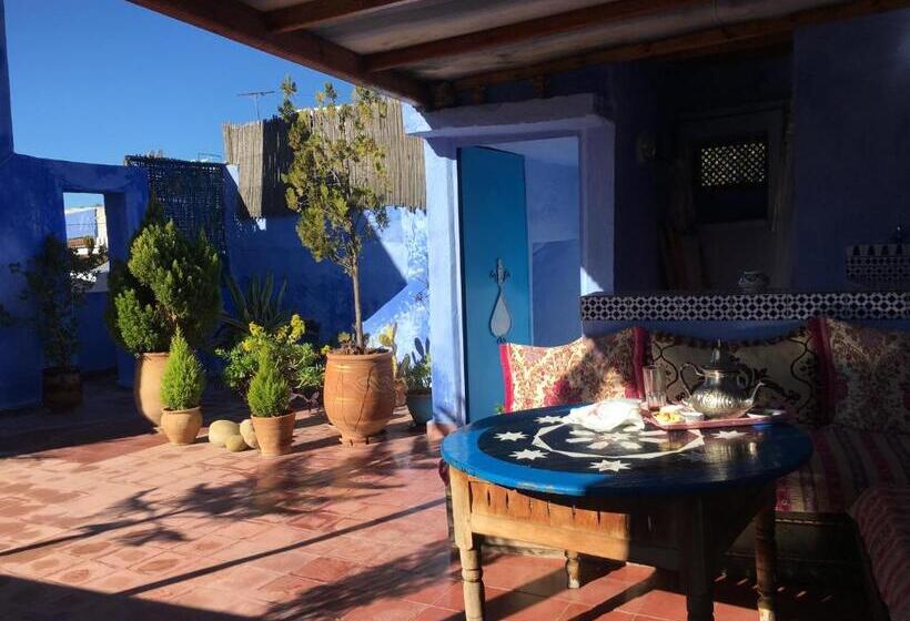 Economy Triple Room, Dar Onsar