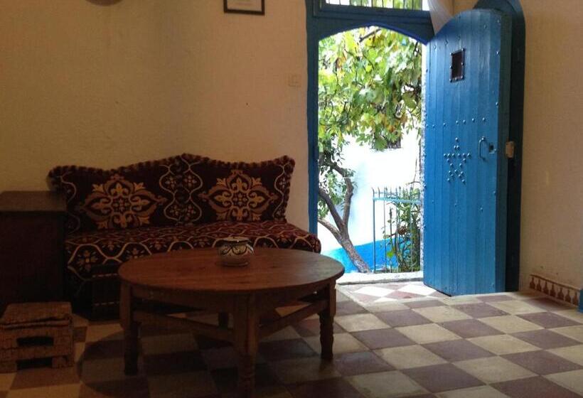 اتاق عادی یک تخته, Dar Onsar