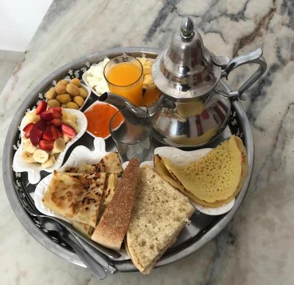 Economy Triple Room, Dar Onsar