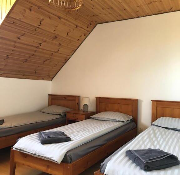 اتاق استاندارد سه نفره, Viesu Nams Vālodzes