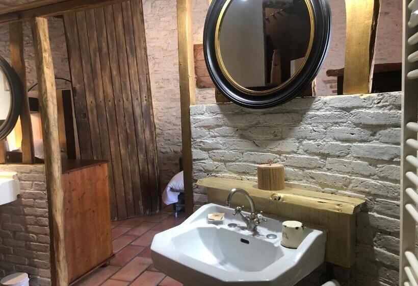 Люкс Кровать Кинг, Restaurant Et Chambres D Hôtes La Ferme De Cornadel
