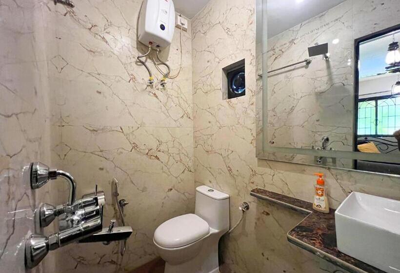 Номер Стандарт, Whoopers Hostel Palolem
