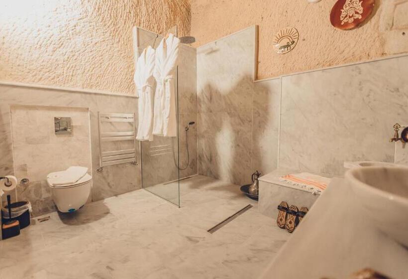 اتاق سوپریور با تخت بزرگ, Peristyle Cave Cappadocia  Special Class