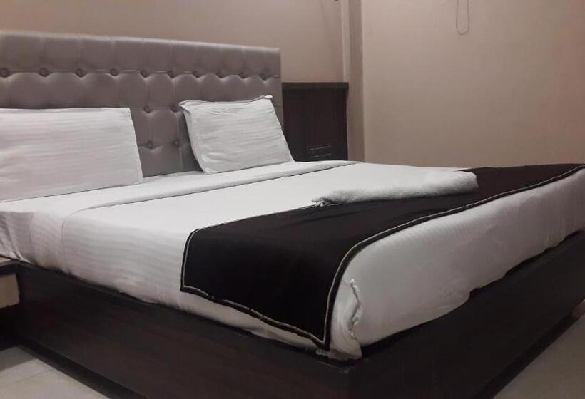 اتاق استاندارد با تخت بزرگ, Shine Hospitality Crown