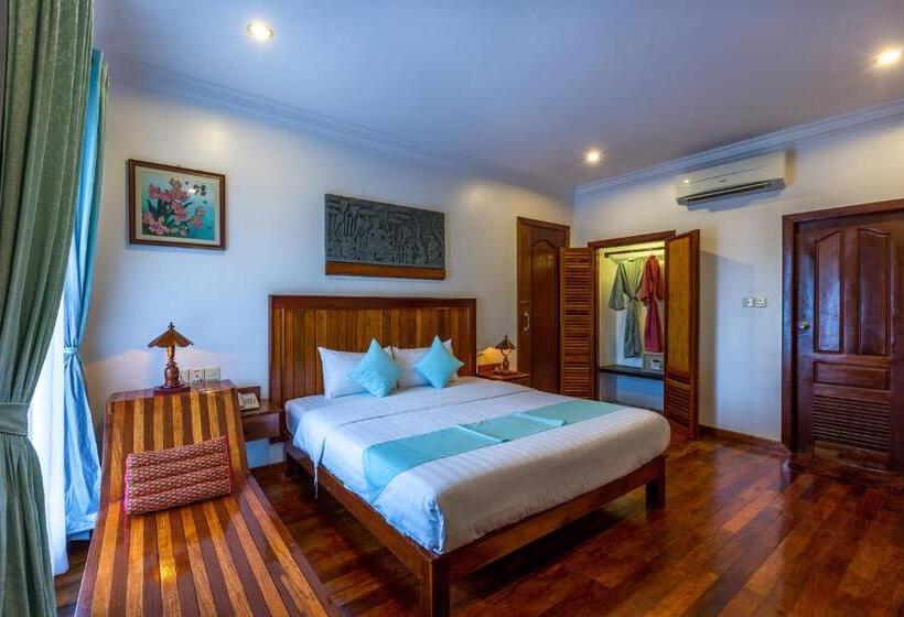 اتاق لوکس با تراس, Asanak D Angkor Boutique