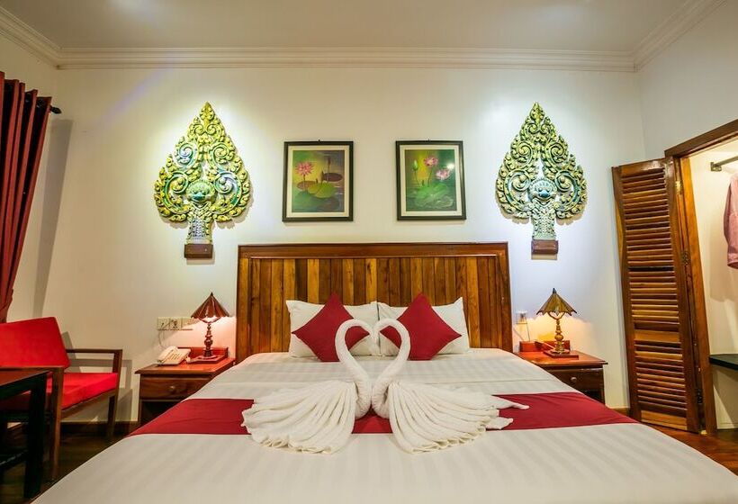 اتاق لوکس با چشم‌انداز استخر, Asanak D Angkor Boutique