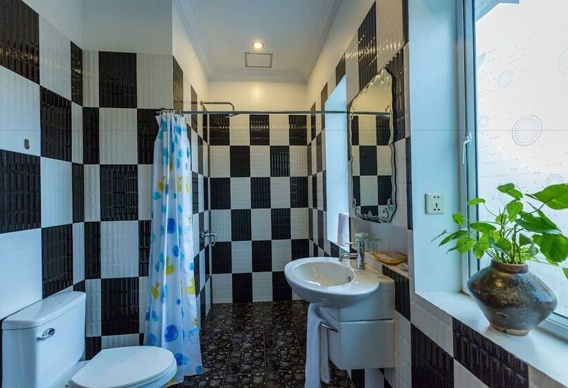 اتاق لوکس با چشم‌انداز استخر, Asanak D Angkor Boutique