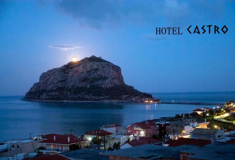 غرفة سوبيريور مطلّة علي البحر, Castro