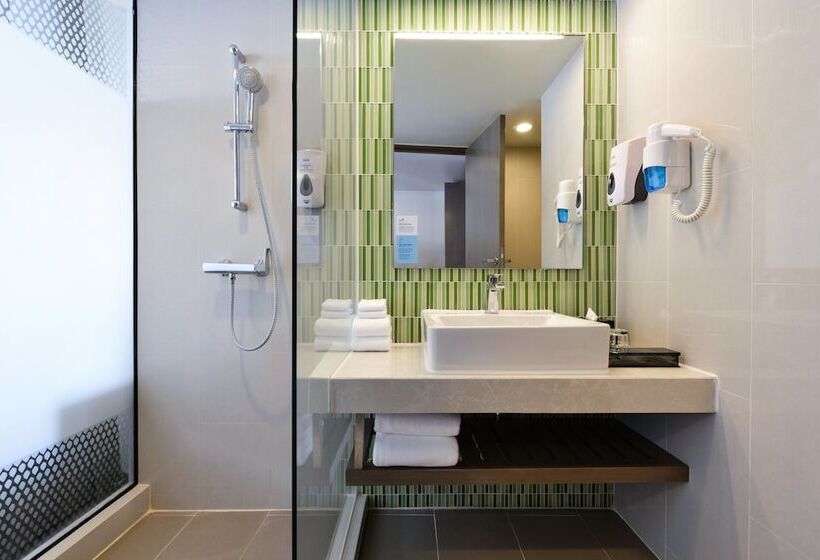 Номер Стандарт, Holiday Inn Express Bangkok Sukhumvit 11, An Ihg