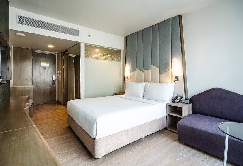 Номер Стандарт Двуспальная Кровать, Holiday Inn Express Bangkok Sukhumvit 11, An Ihg