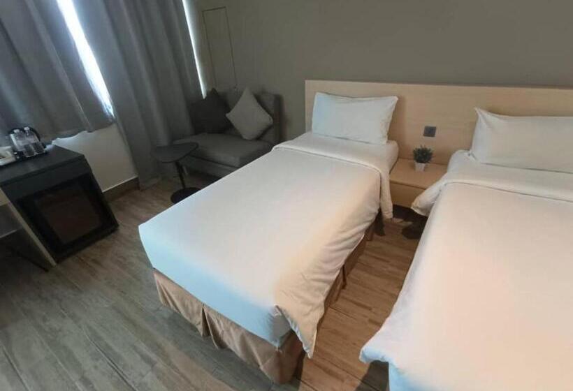 اتاق سوپریور, Pacific Express Hotel Central Market