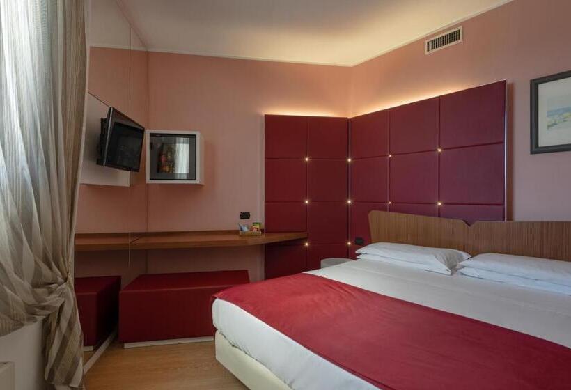 اتاق استاندارد, Motel Futura