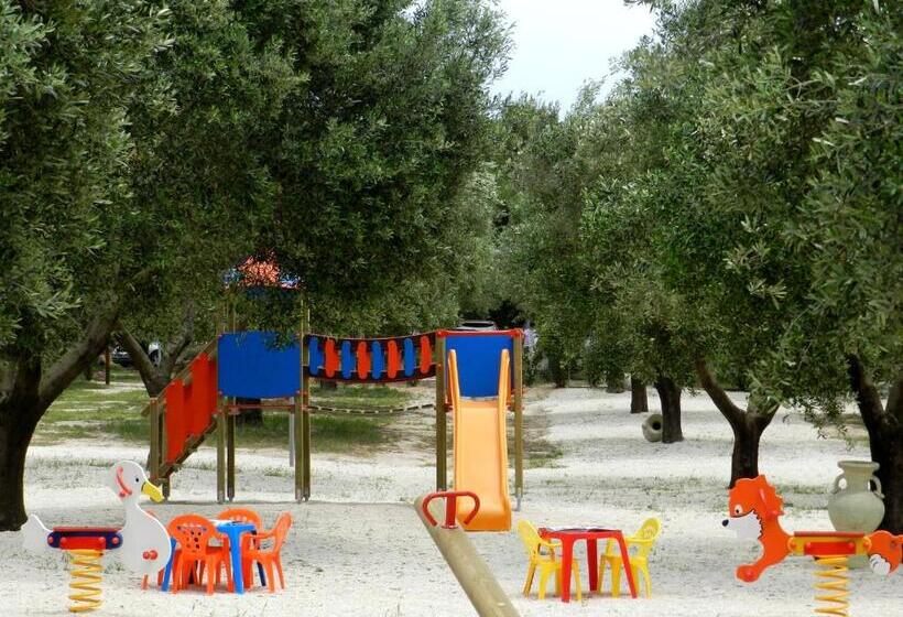 اتاق استاندارد چهارنفره با چشم‌انداز باغ, Agriturismo La Rondine