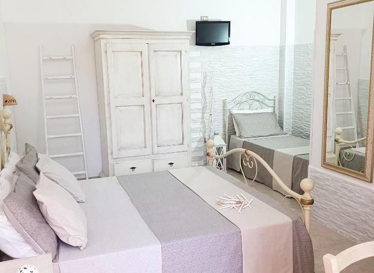 اتاق استاندارد سه تخته با چشم‌انداز باغ, Agriturismo La Rondine