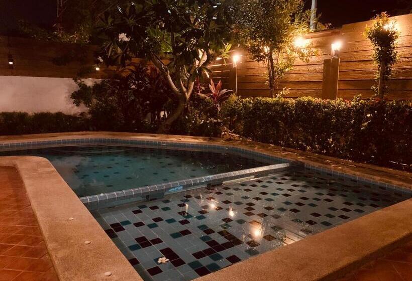 수영장이 있는 3베드룸 빌라, Btc Boutique Resort Private Pool Villas And Studios Hua Hin บ้านทะเลจีน บูติค รีสอร์ท หัวหิน