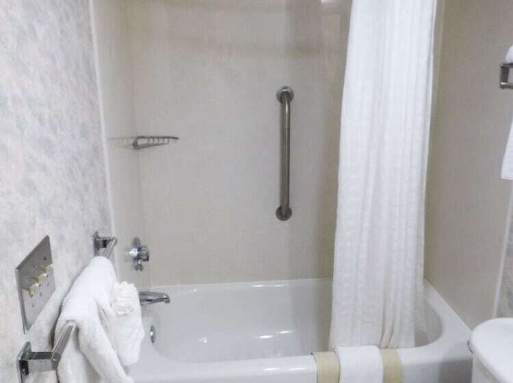 标准间, The Breakers Resort Inn