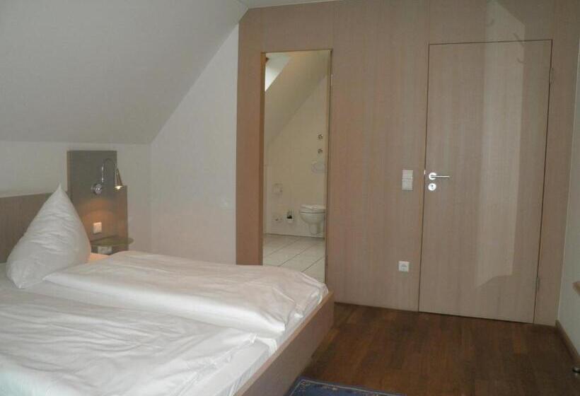 Номер Стандарт, Und Gasthof Ritter St. Georg