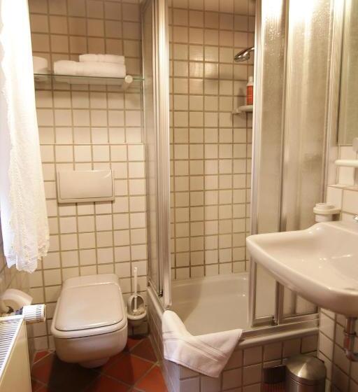 Номер Стандарт, Und Gasthof Ritter St. Georg