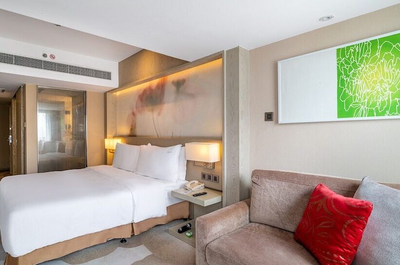 Номер Премиум, Holiday Inn Kunming City Centre, An Ihg