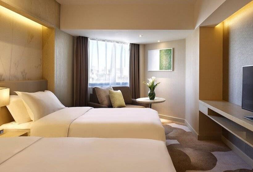 Номер Премиум, Holiday Inn Kunming City Centre, An Ihg