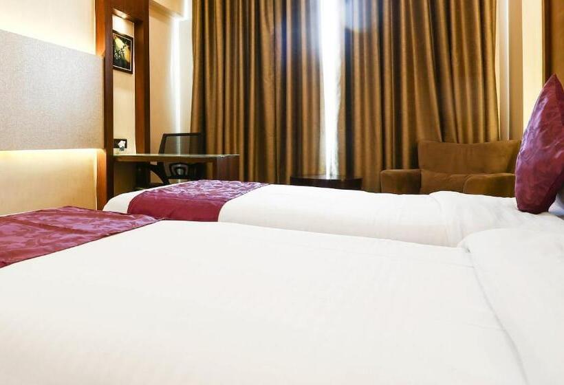 Номер Deluxe, Treebo Premium Eden Residency