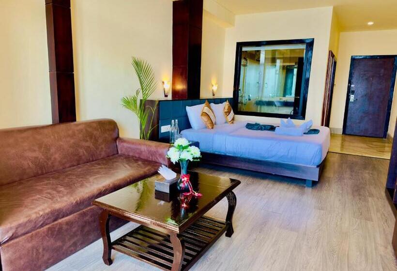 带大床的标准间, Tara Palace Resort And Spa