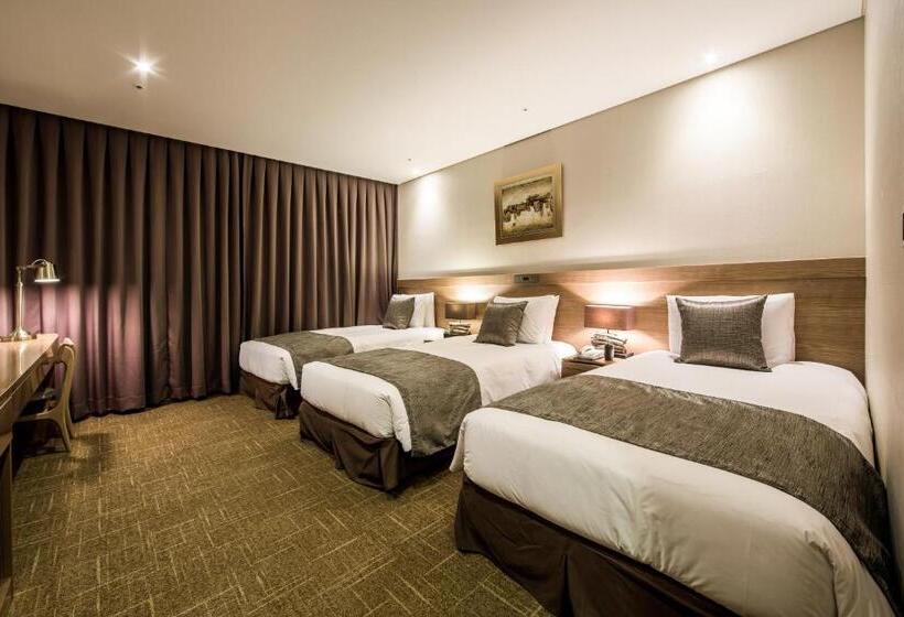 Quarto Triplo Estandar, Golden Seoul