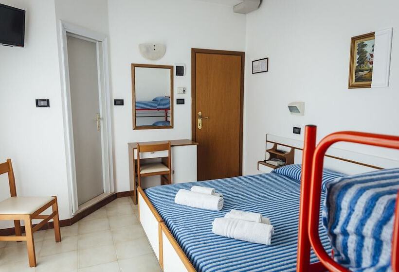 4인용 스탠다드 룸, Montecarlo