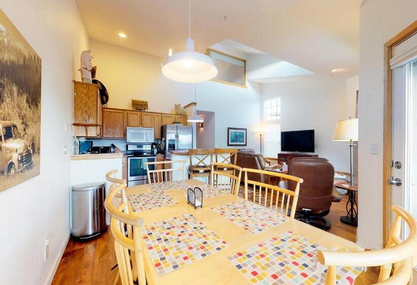 침실 3개 아파트, Wildernest Gore Trail Condo