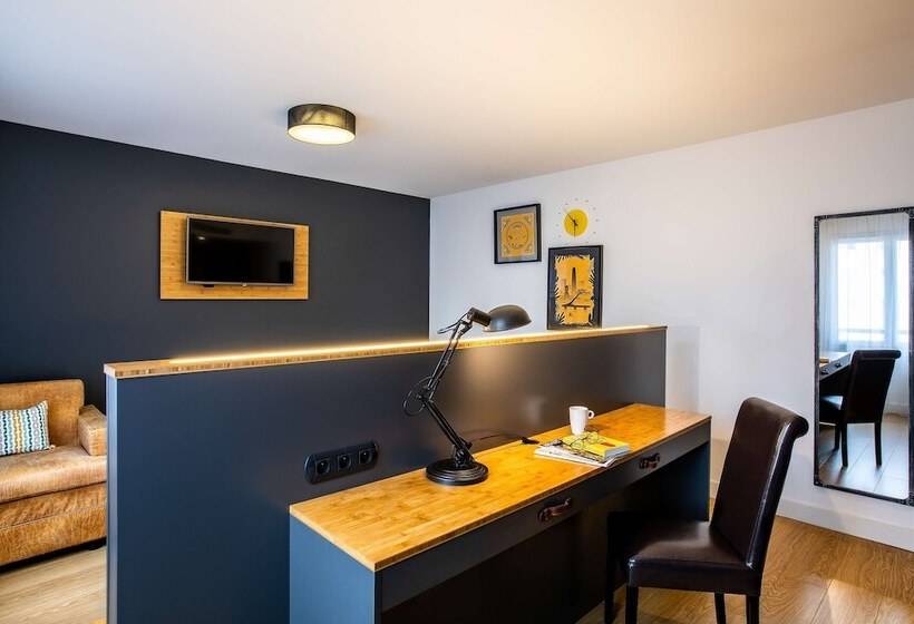سوییت جونیور, Best Western Plus Suitcase Paris La Defense
