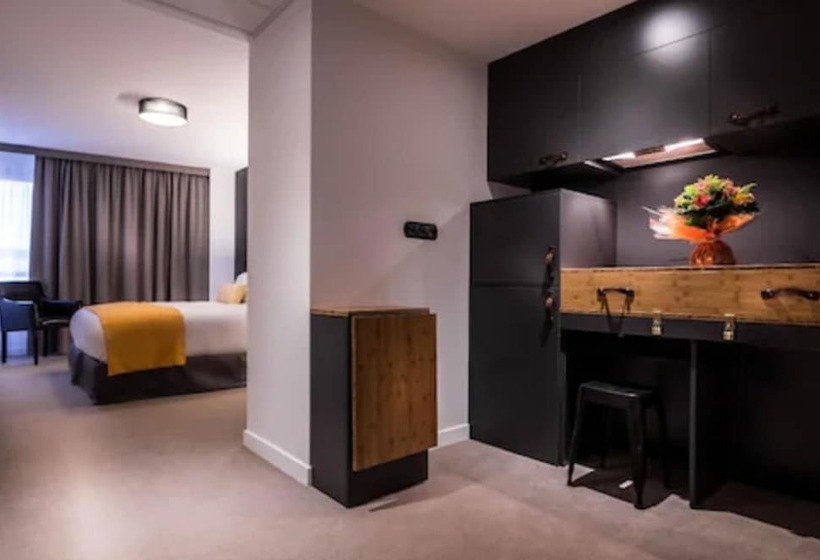 スーペリアールーム, Best Western Plus Suitcase Paris La Defense