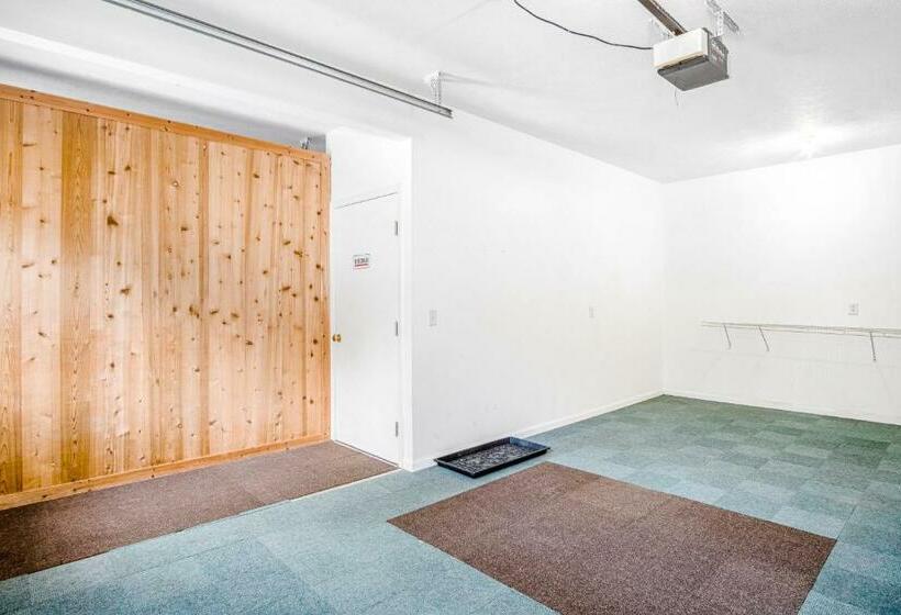 带2个卧室的公寓, Treehouse