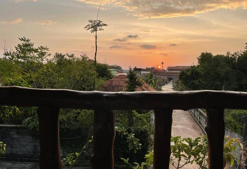 Бунгало Deluxe, Chalisa Bukit House Lanta