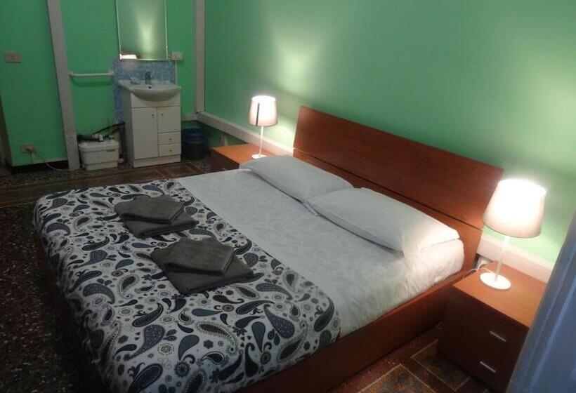 اتاق استاندارد با سرویس بهداشتی مشترک, Albergo Locanda Alambra