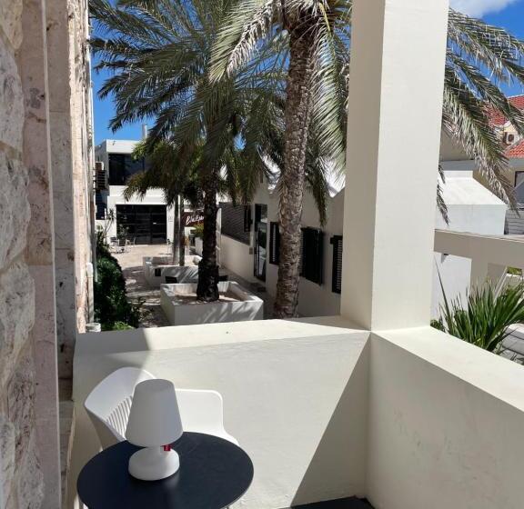 آپارتمان 2 خوابه با چشم‌انداز دریا, Saint Tropez Boutique