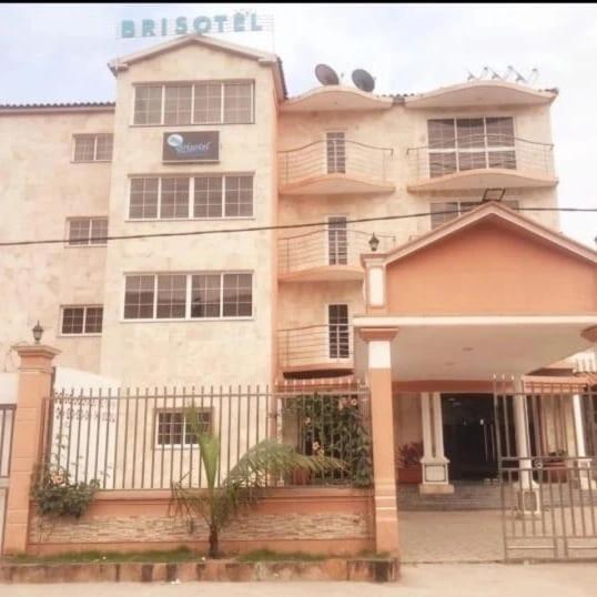 اتاق لوکس با چشم‌انداز دریا, Brisotel   Beira Mar