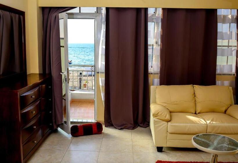 اتاق لوکس با بالکن و چشم‌انداز دریا, Brisotel   Beira Mar
