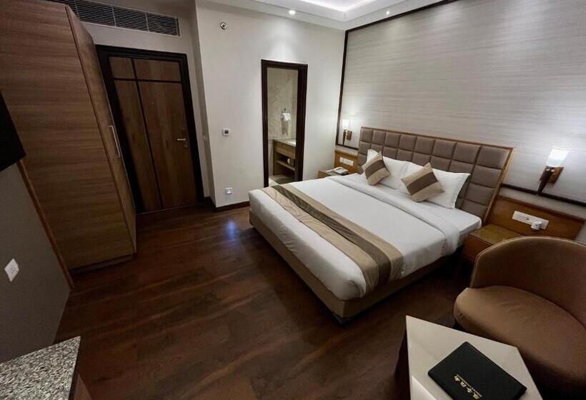 اتاق لوکس, Anntilia Inn