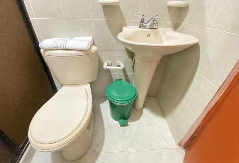 Pokój Rodzinny, Ayenda Republicano Colonial No 2