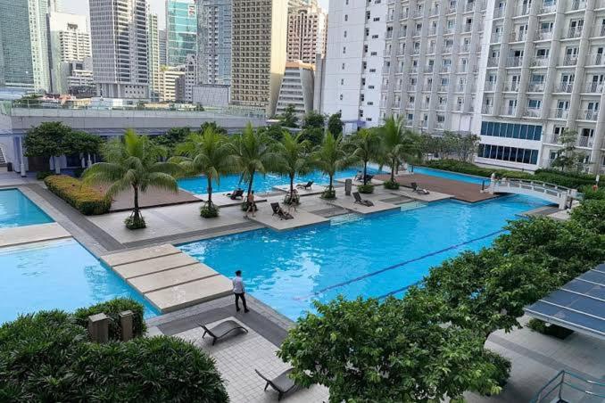 1 Bedroom Apartment Pool View, Destina Stays @jazz Residences Makati, Metromanila