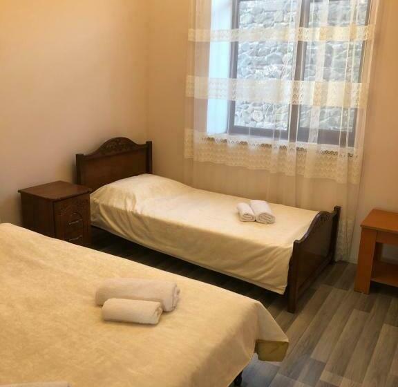 Номер Стандарт Трехместный, Liga Hotel And Restaurant