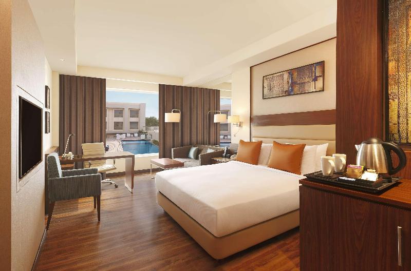 带大床的标准间, Doubletree By Hilton  Agra